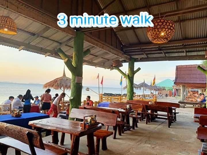 Guest House Blue Andaman เกาะลันตา ภายนอก รูปภาพ